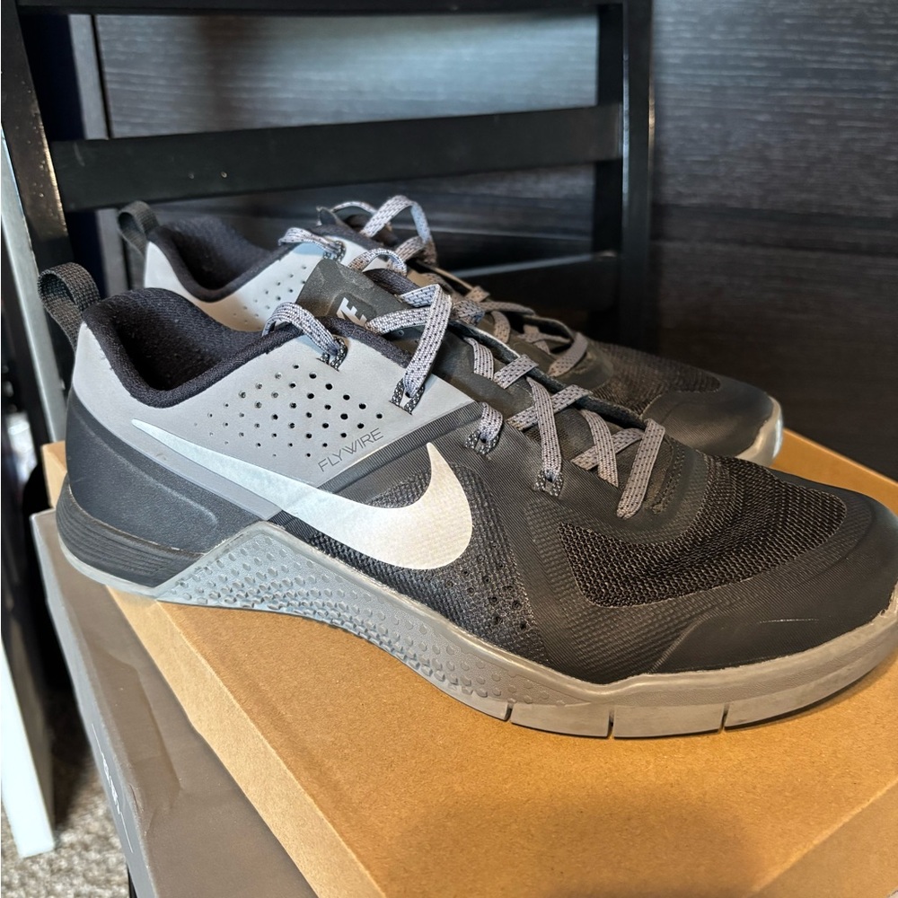 Nike Metcon Flywire Sneaker’s